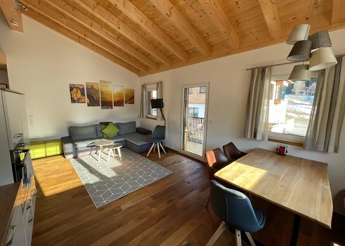 Haus Anton Lebt شقة *